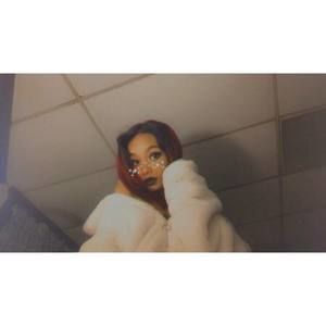 Meet your Posher, Yenny